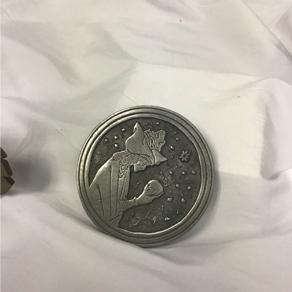 Vintage Indiana Metal Craft Belt Buckles. - Picture 10 of 11